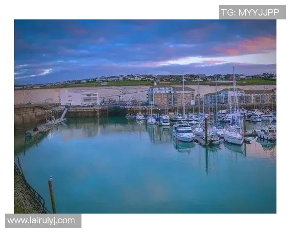 布莱顿周边最佳旅行推荐探索迷人海岸与独特文化体验